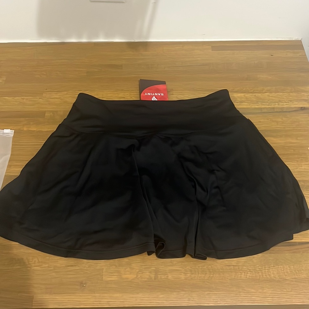 Sanity pleated tennis skirt NWT Size Medium